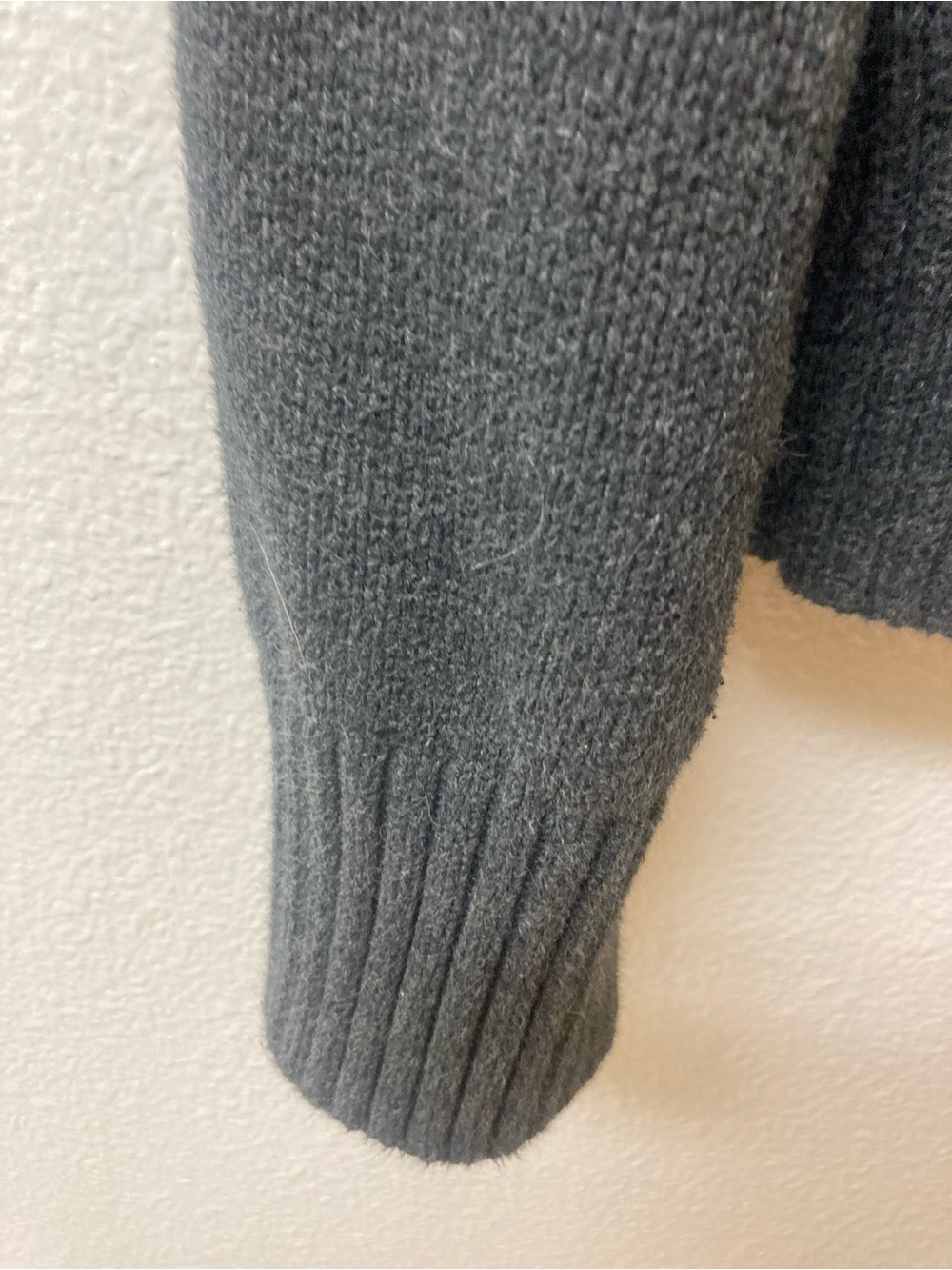 QUINCE Charcoal Gray 💯 Percent Organic Cotton Sweater (M) - Picture 4 of 6
